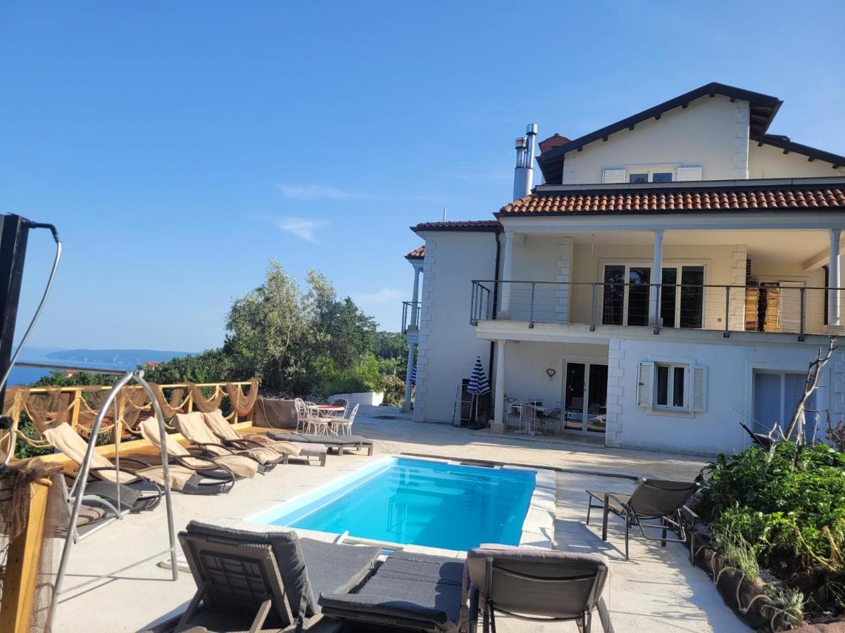 לובראן Apartments Chiara Mit Meerblick Und Pool Und Jacuzzi מראה חיצוני תמונה