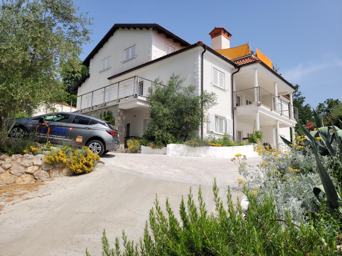 לובראן Apartments Chiara Mit Meerblick Und Pool Und Jacuzzi מראה חיצוני תמונה